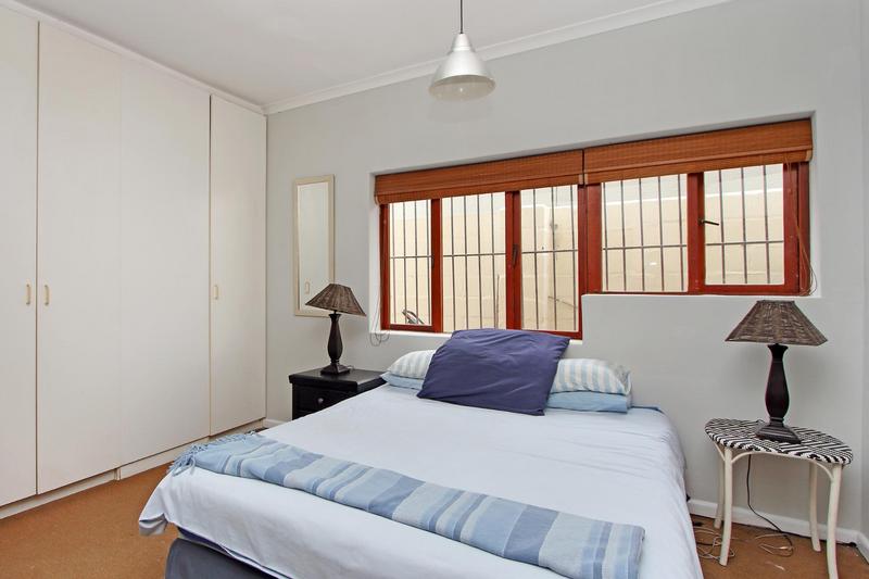To Let 2 Bedroom Property for Rent in Green Point Western Cape
